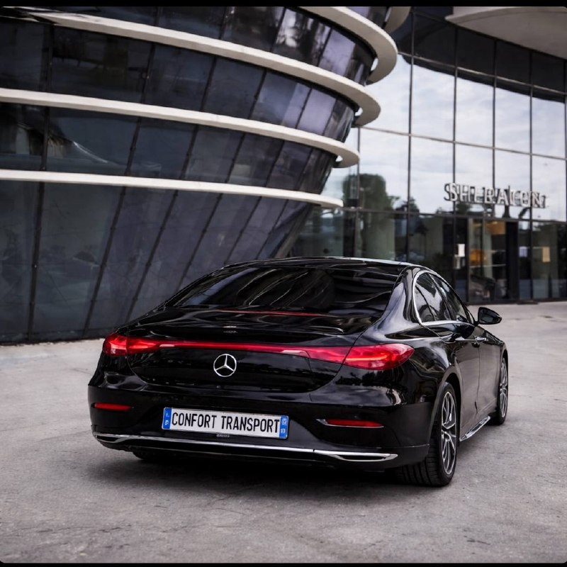 Mercedes Confort Transport arrière